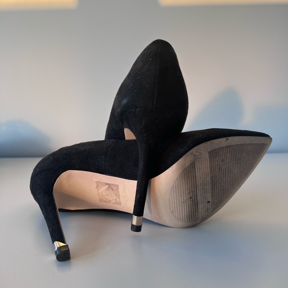 BLACK SUEDE PUMP HEELS - Picture 6 of 6